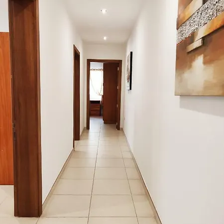 Apartment Lando Central 1